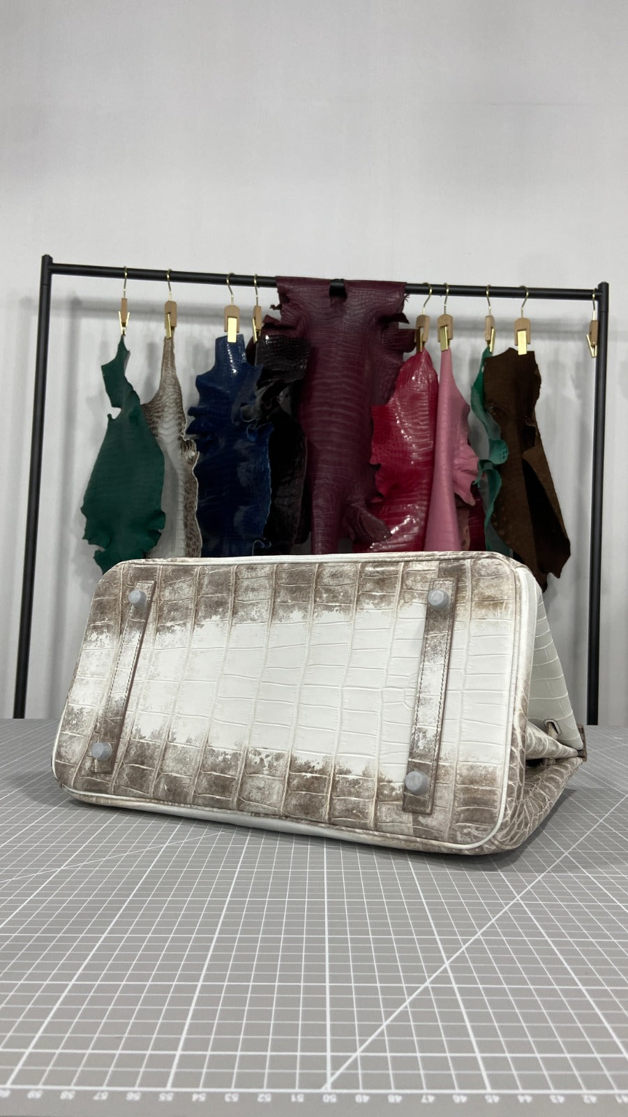 Himalayan 35 cm Bag